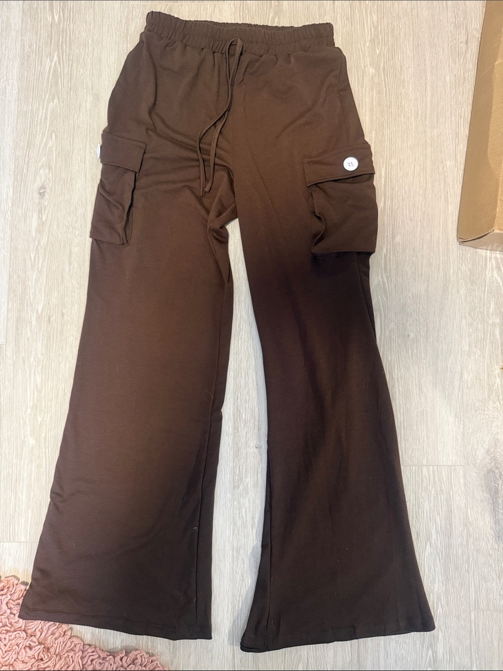 Women’s Wide-Leg Cargo Pants - Brown